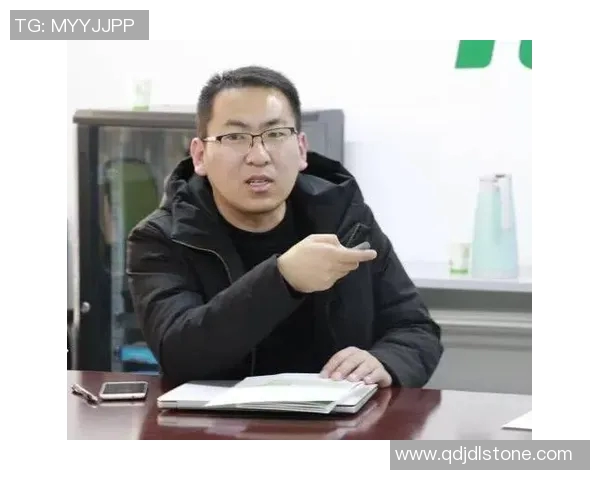 菏泽籍足球明星的成长之路与辉煌成就探讨