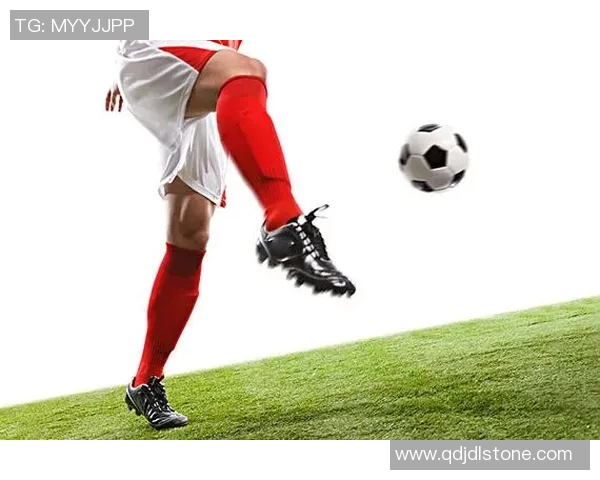 足球明星魅力步伐全景视频展现帅气风采与精彩瞬间 足球明星魅力步伐全景视频展现帅气风采与精彩瞬间