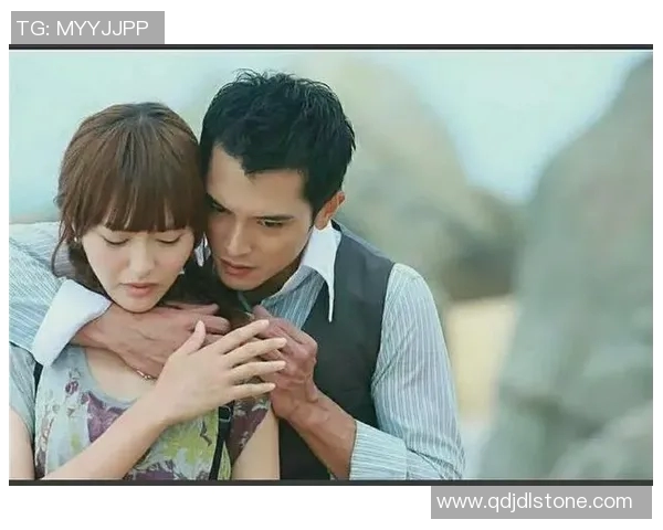 篮球明星向心仪女星深情告白引发热议网友纷纷围观两人关系备受关注